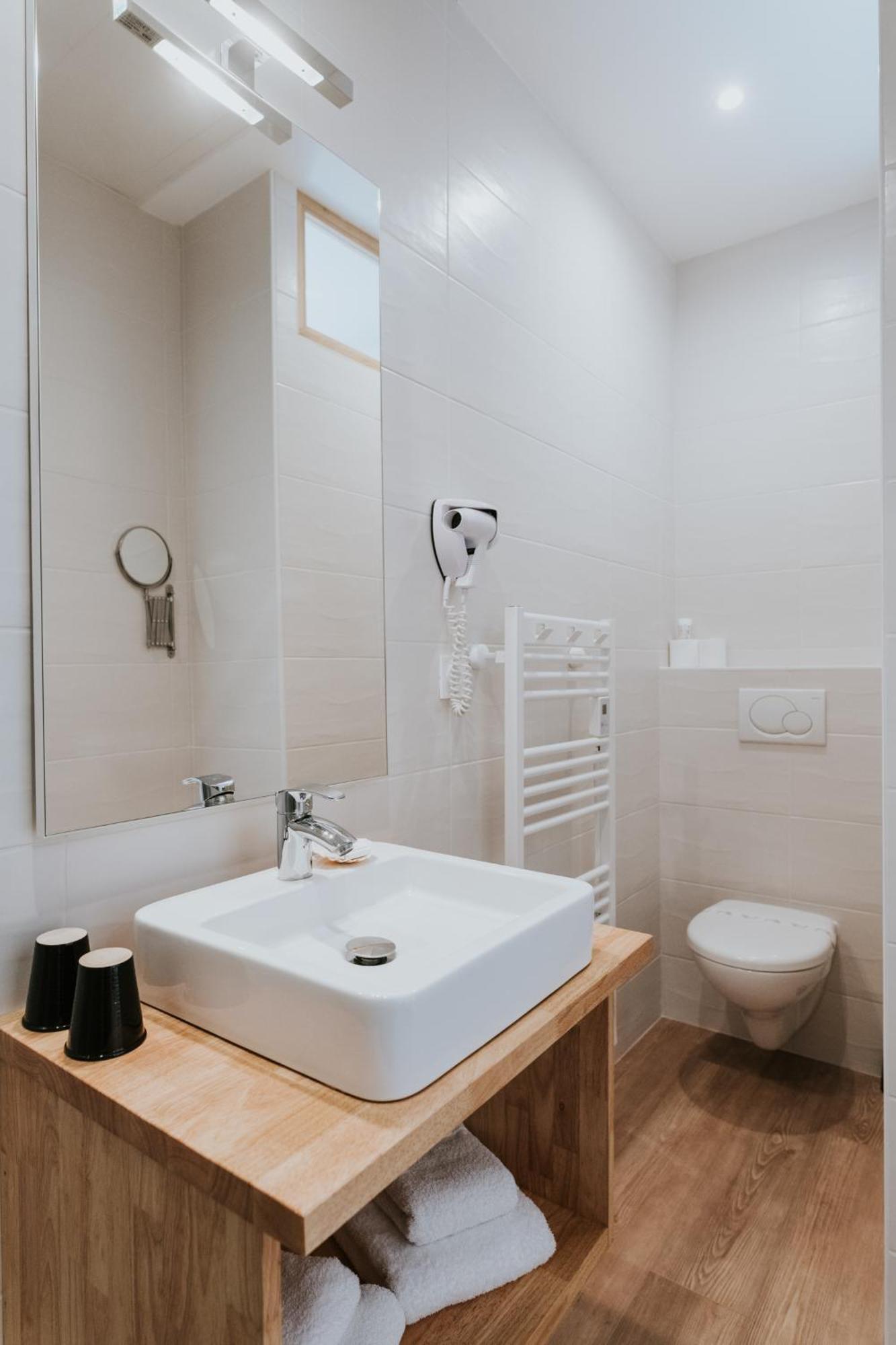 Hotel Aux Tamaris - Vue Mer Roscoff Habitación foto